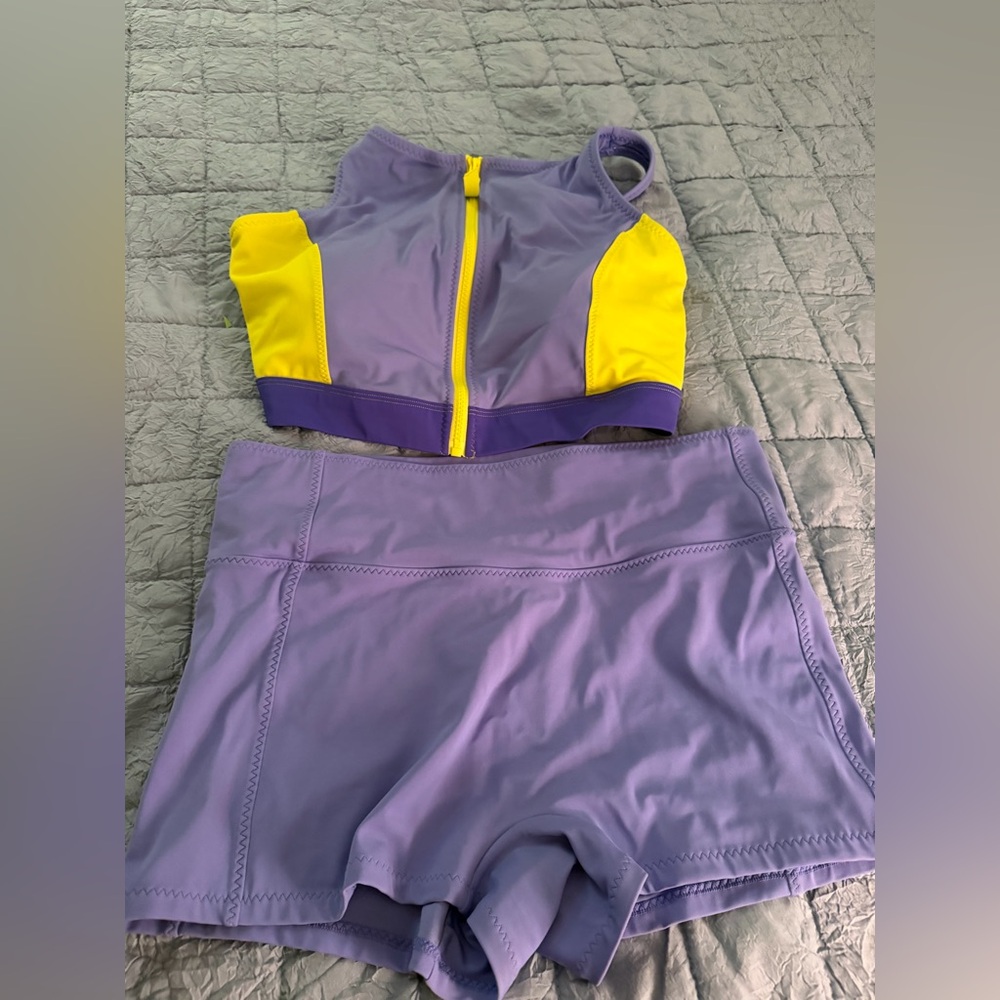 Fabletics sculpting swim shorts and top with zipper. Women’s 2XL